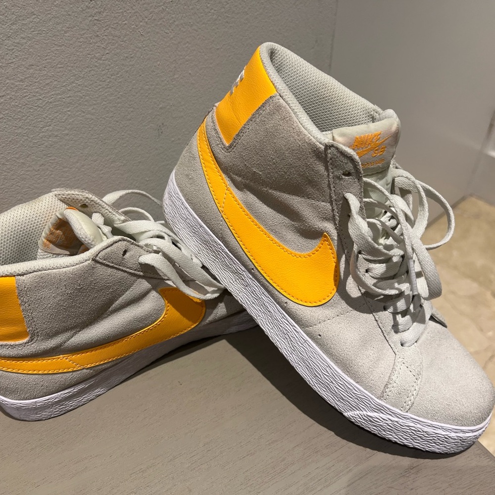 Nike Kids High-Top Sneakers - Cream and Yellow